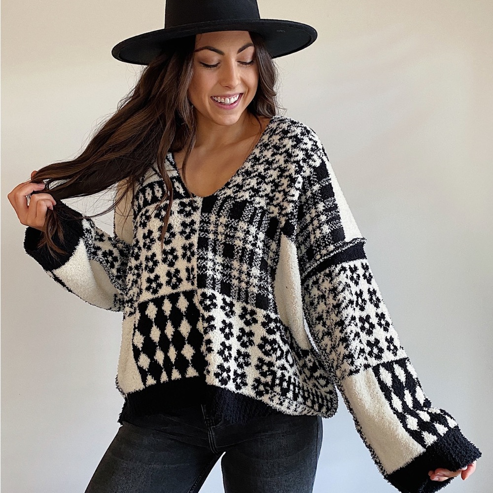 New Pol oversized fit black and white mixed pattern soft sweater